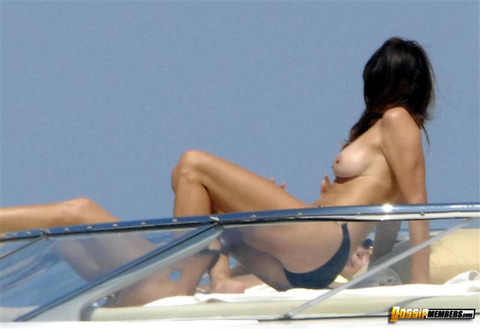 Topless Gossip Girls